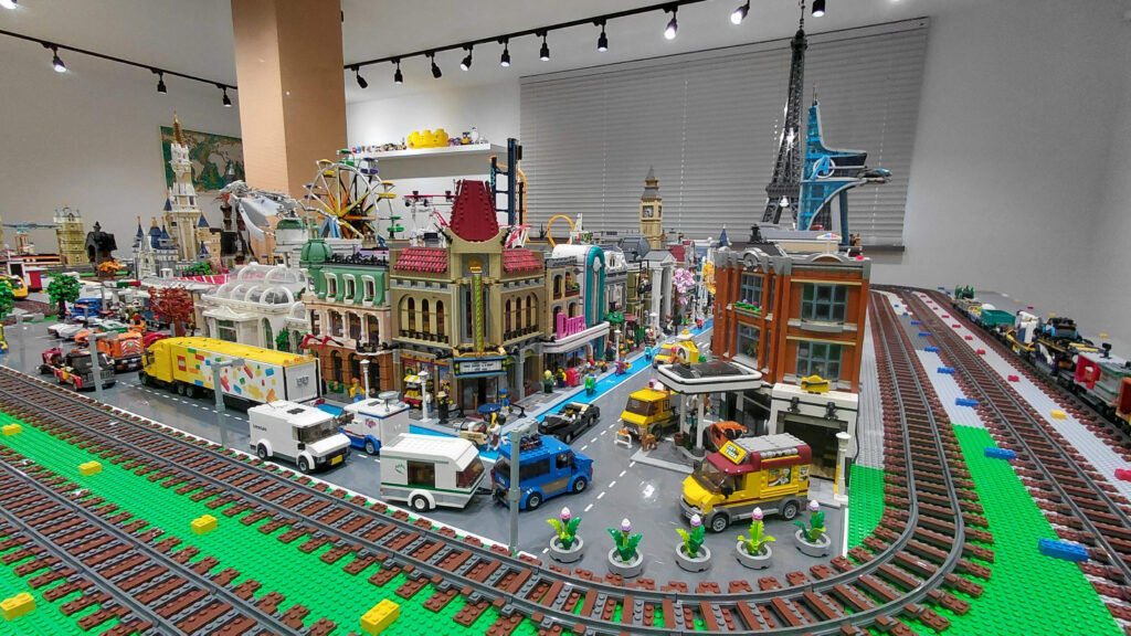 lego, dutch lego room, dutchlegoroom, lego room, lego kamer, lego city, lego city room, home made, lego trein, lego treinen, lego train, lego trains, lego home made, harry potter lego, Lego tour, Lego Disney, Lego F1, Lego Formule1, Lego lights. lego friends, POV
